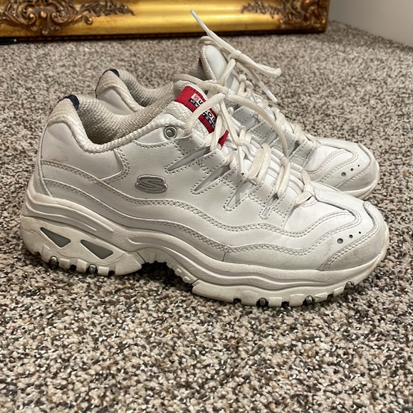 Sketcher - Picture 2 of 2